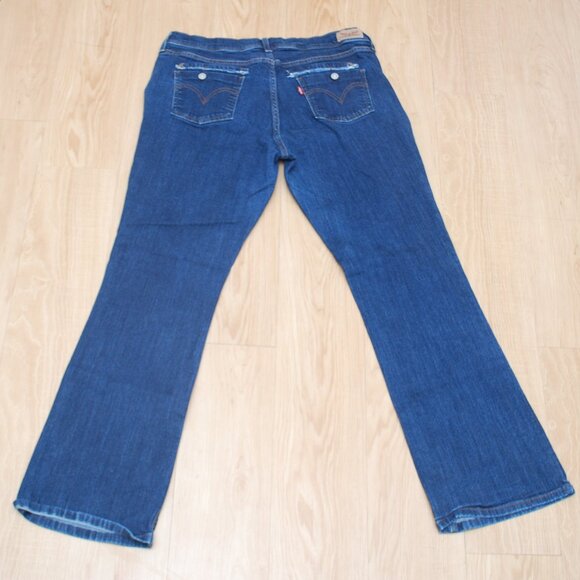Levi's Women's 515Boot Cut Jeans PreOwned Size 14M - Picture 4 of 6